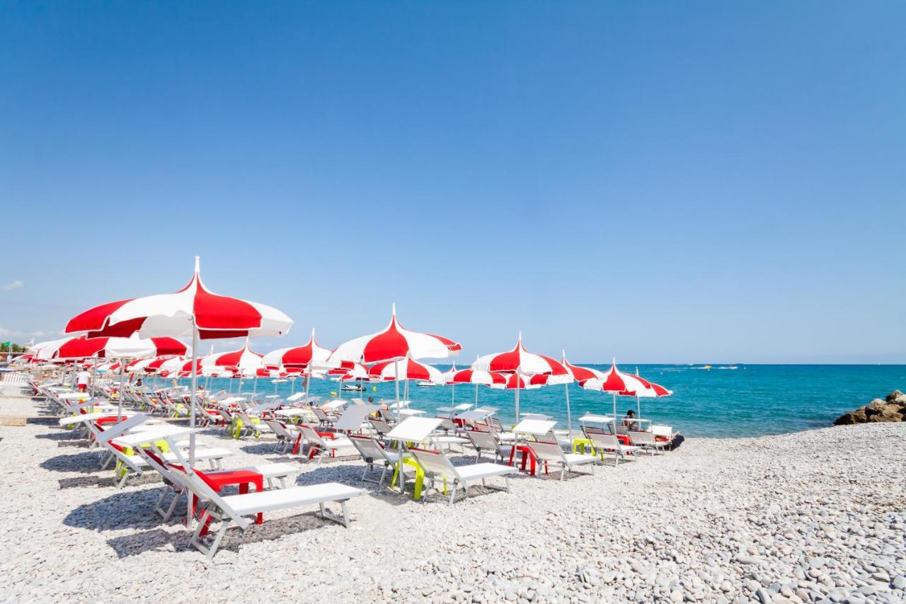 Cocoon Beach Central Proche Mer Nisa Exterior foto